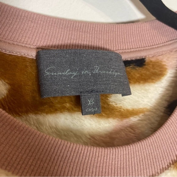 Anthropologie Sunday in Brooklyn Dayna Fuzzy Velour Top Pink Combo Camo XS - Picture 6 of 7